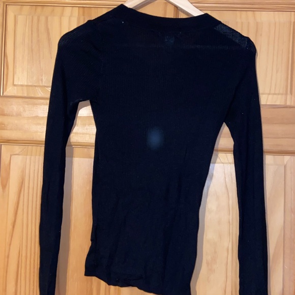 H&M sweater - Picture 2 of 4